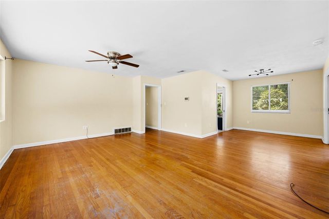 3716 SW 2ND PLACE, Gainesville, FL 32607