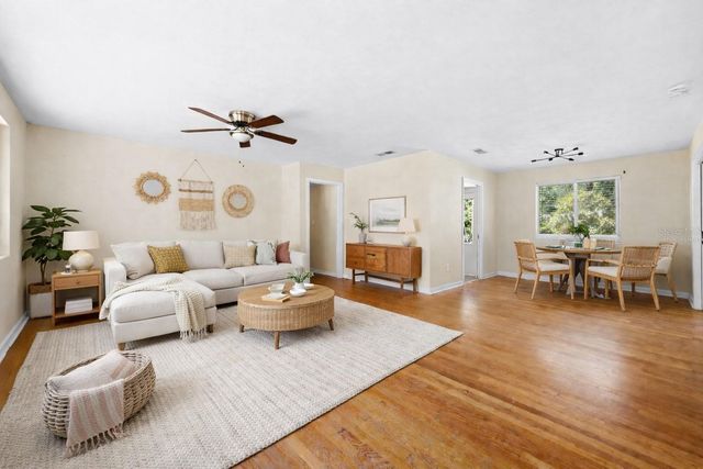 3716 SW 2ND PLACE, Gainesville, FL 32607