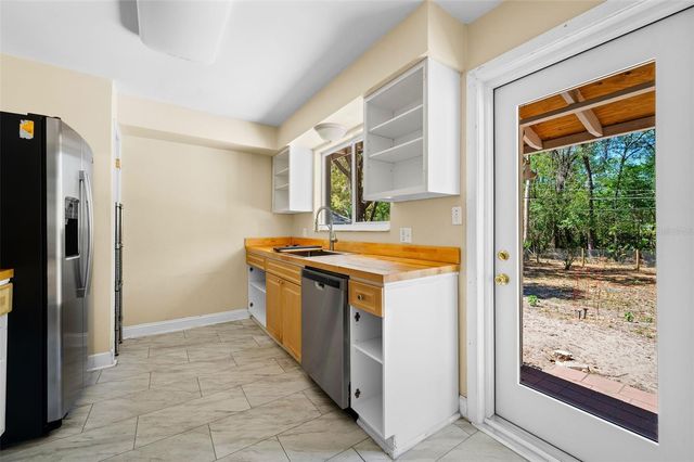3716 SW 2ND PLACE, Gainesville, FL 32607