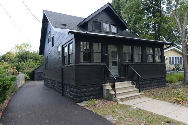 724 S 5th Street, St. Charles, IL 60174