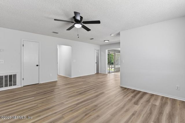 7053 EAGLES PERCH Drive, Jacksonville, FL 32244