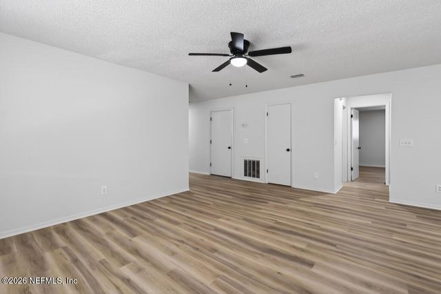 7053 EAGLES PERCH Drive, Jacksonville, FL 32244