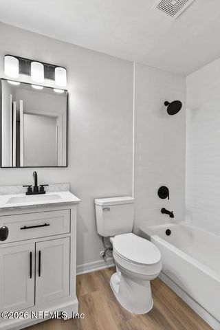 7053 EAGLES PERCH Drive, Jacksonville, FL 32244