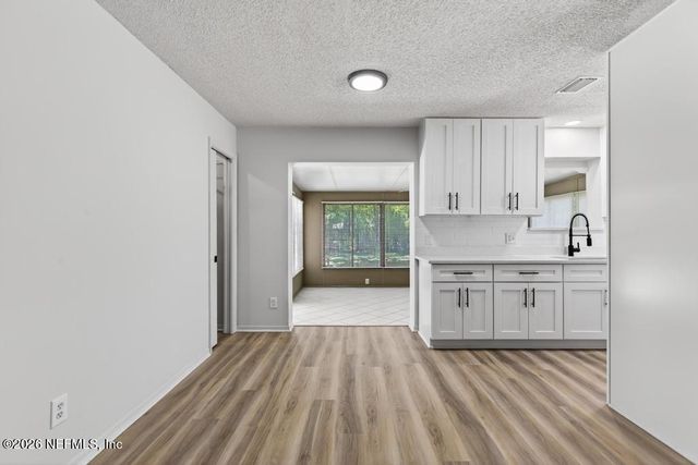 7053 EAGLES PERCH Drive, Jacksonville, FL 32244