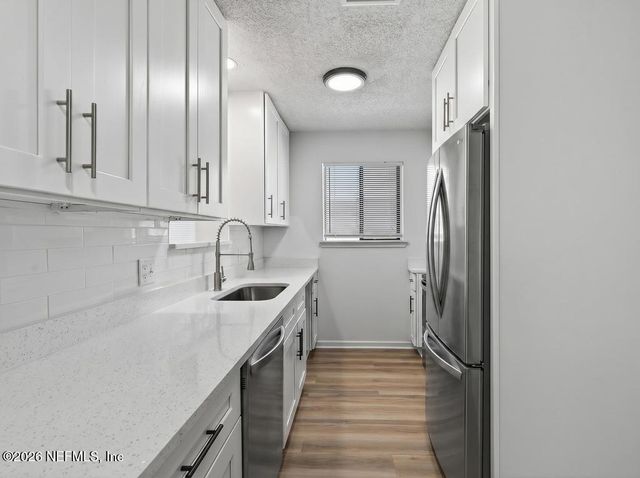 7053 EAGLES PERCH Drive, Jacksonville, FL 32244