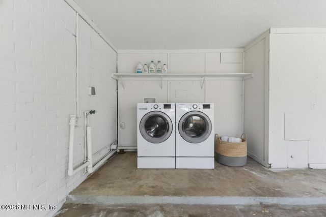 7053 EAGLES PERCH Drive, Jacksonville, FL 32244