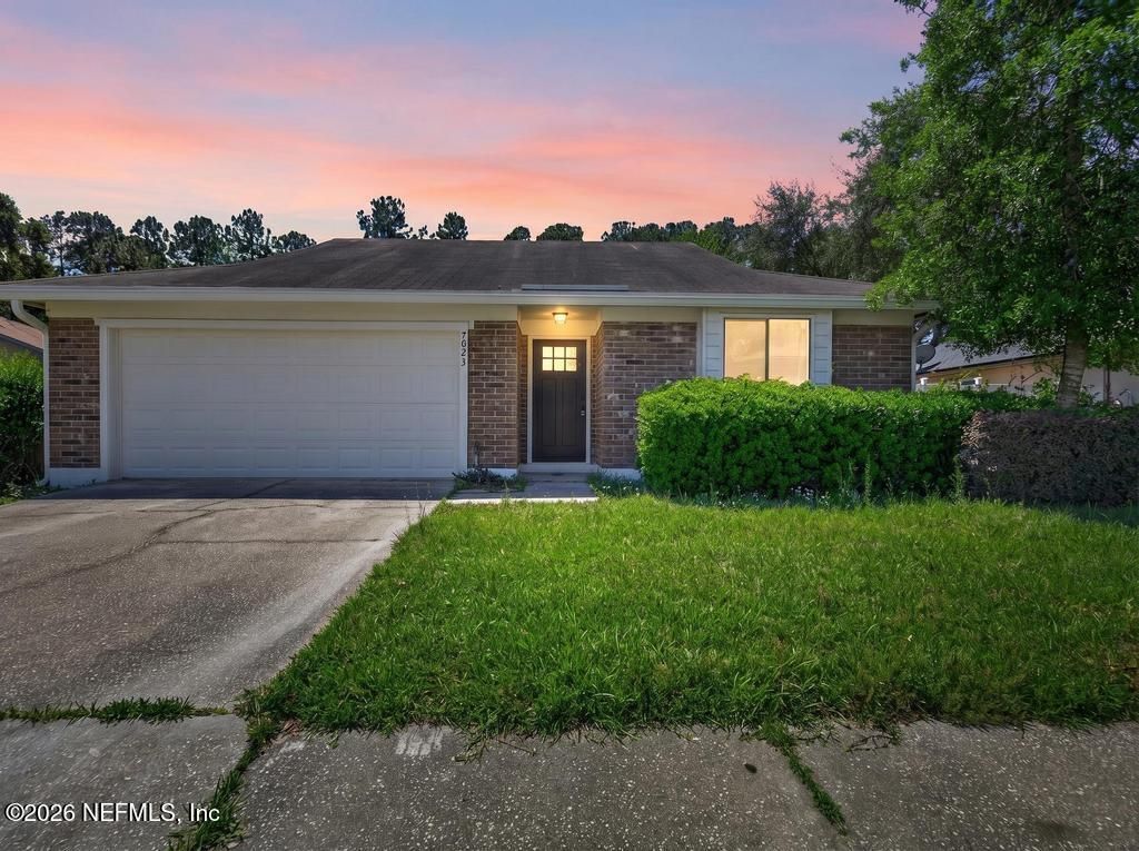 7053 EAGLES PERCH Drive, Jacksonville, FL 32244