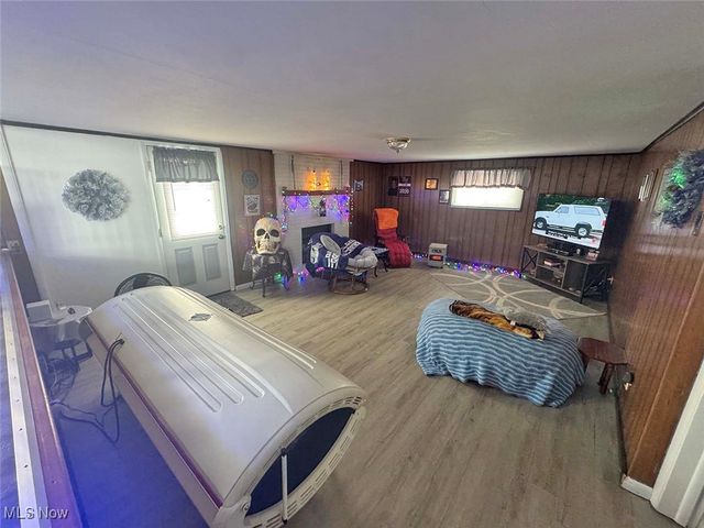 9490 State Route 212 NE, Bolivar, OH 44612