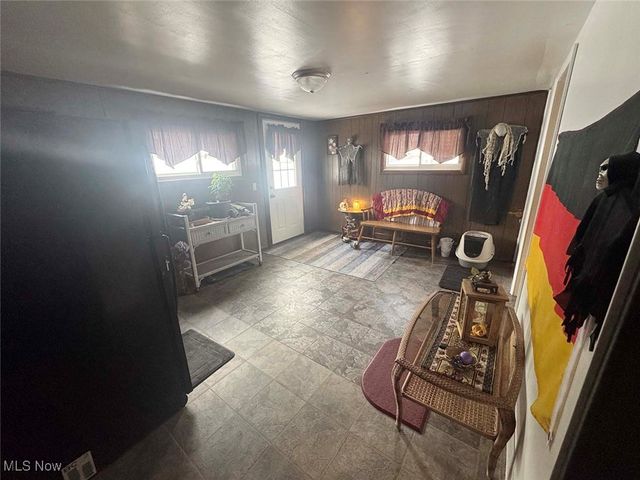 9490 State Route 212 NE, Bolivar, OH 44612