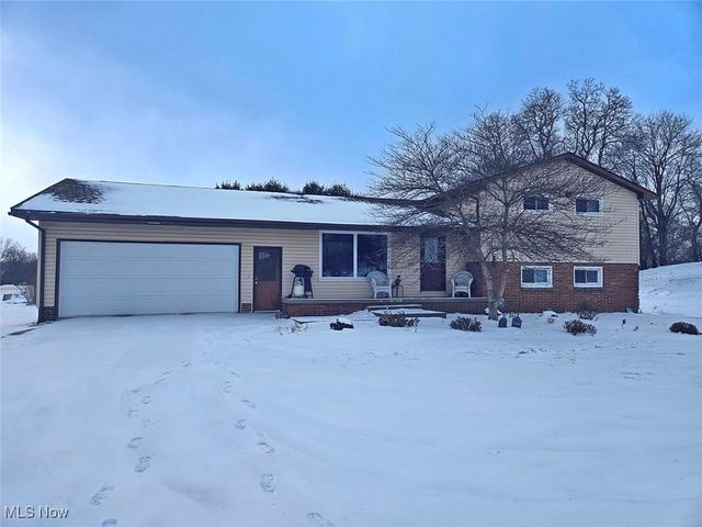 9490 State Route 212 NE, Bolivar, OH 44612