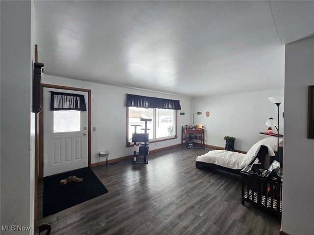 9490 State Route 212 NE, Bolivar, OH 44612