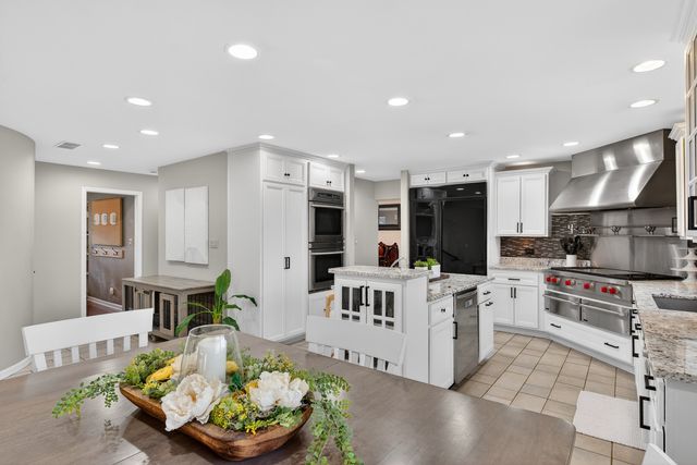 3909 Forest Avenue, Downers Grove, IL 60515