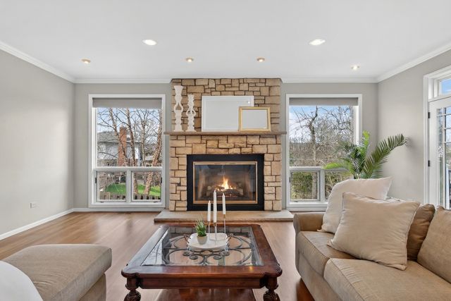 3909 Forest Avenue, Downers Grove, IL 60515