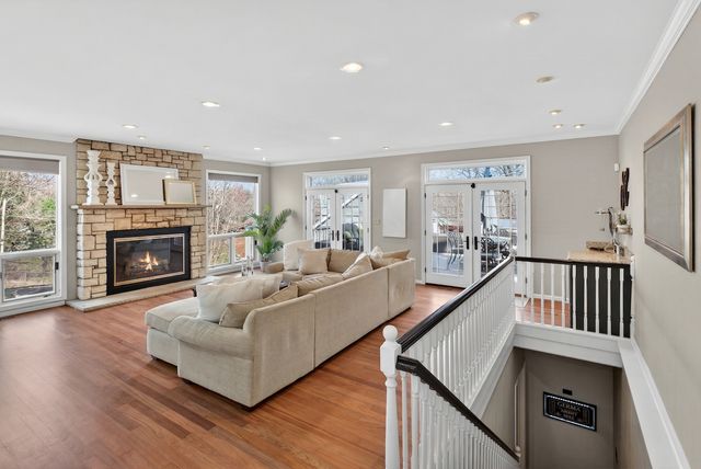 3909 Forest Avenue, Downers Grove, IL 60515