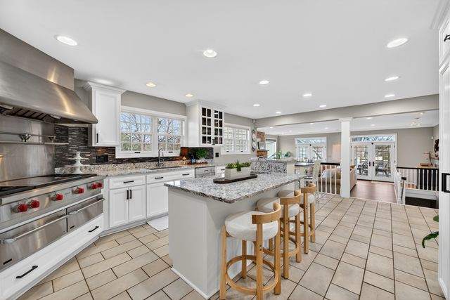 3909 Forest Avenue, Downers Grove, IL 60515