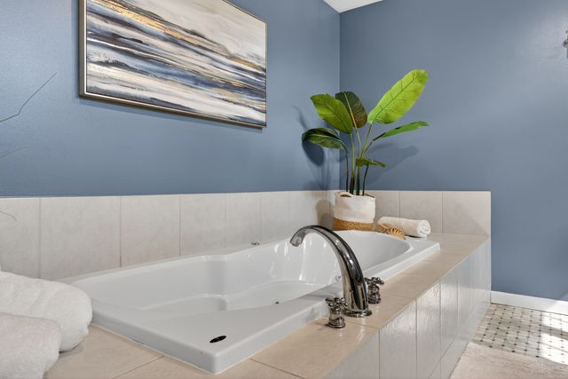 3909 Forest Avenue, Downers Grove, IL 60515