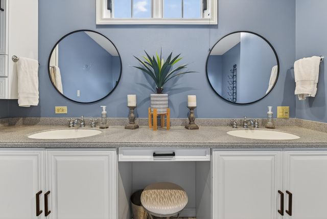 3909 Forest Avenue, Downers Grove, IL 60515