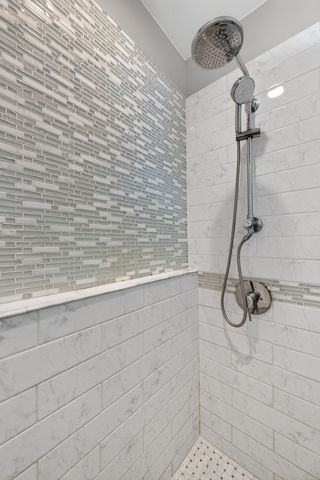 3909 Forest Avenue, Downers Grove, IL 60515