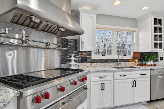 3909 Forest Avenue, Downers Grove, IL 60515