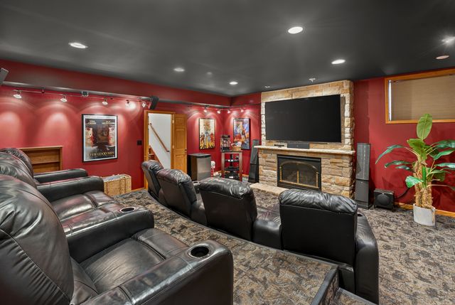 3909 Forest Avenue, Downers Grove, IL 60515