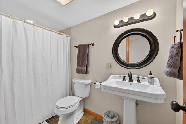 3909 Forest Avenue, Downers Grove, IL 60515