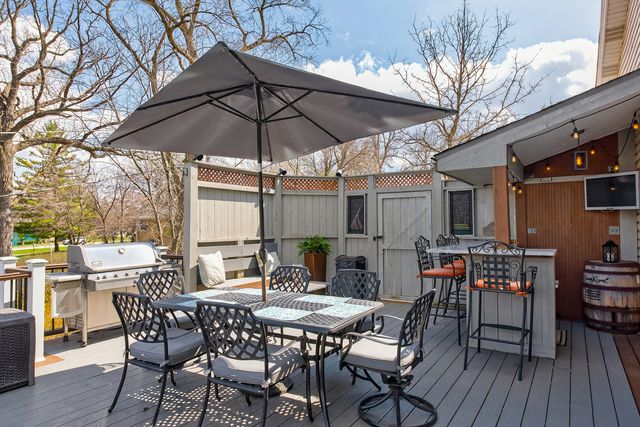 3909 Forest Avenue, Downers Grove, IL 60515