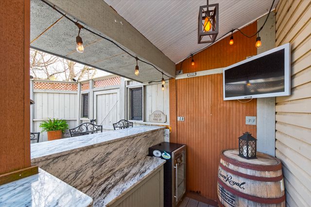 3909 Forest Avenue, Downers Grove, IL 60515