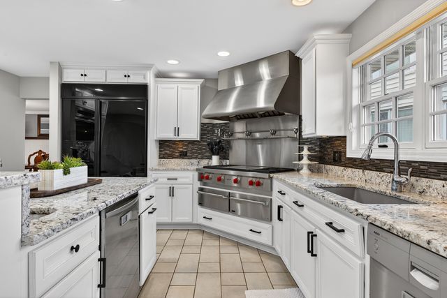 3909 Forest Avenue, Downers Grove, IL 60515