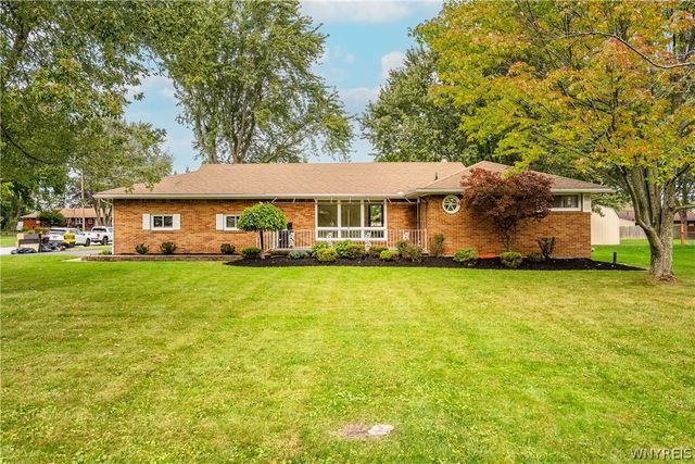 3 Hazel Court, Orchard Park, NY 14224