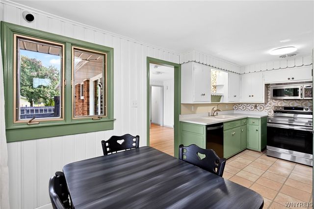 3 Hazel Court, Orchard Park, NY 14224