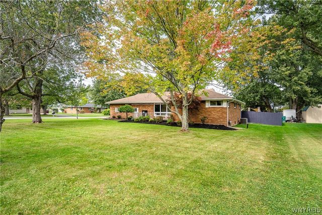 3 Hazel Court, Orchard Park, NY 14224