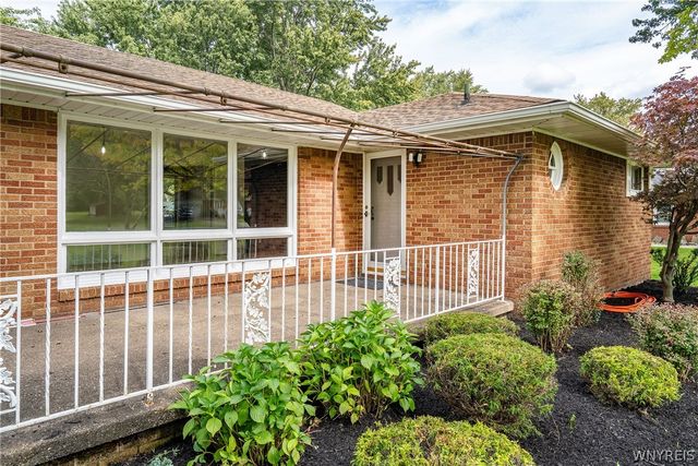 3 Hazel Court, Orchard Park, NY 14224