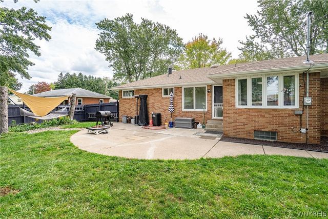 3 Hazel Court, Orchard Park, NY 14224