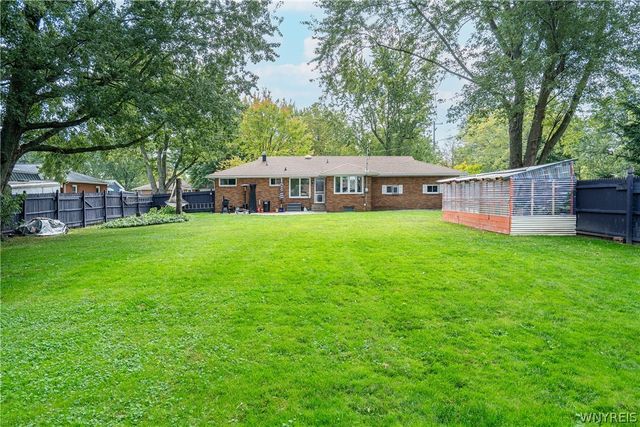 3 Hazel Court, Orchard Park, NY 14224