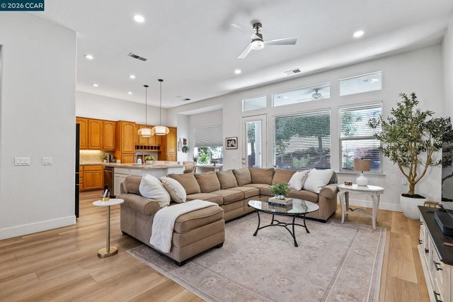 346 Gladstone Dr, Brentwood, CA 94513