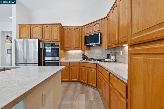 346 Gladstone Dr, Brentwood, CA 94513