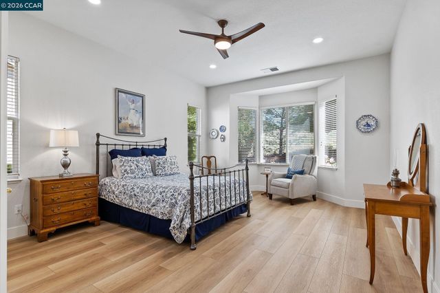 346 Gladstone Dr, Brentwood, CA 94513