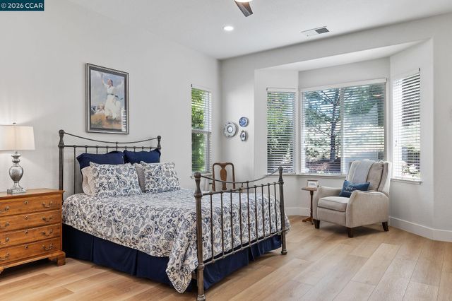 346 Gladstone Dr, Brentwood, CA 94513