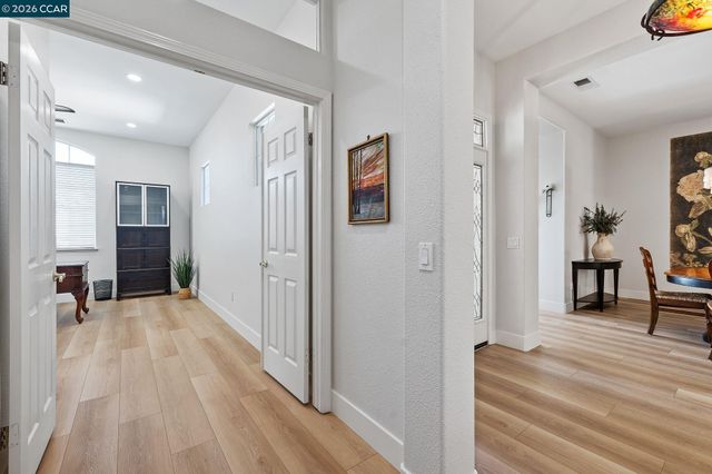 346 Gladstone Dr, Brentwood, CA 94513