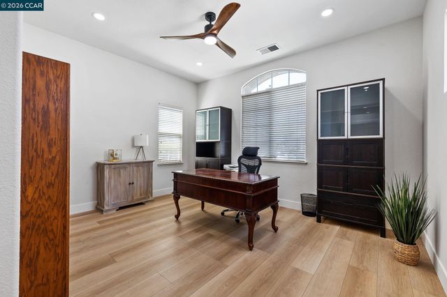 346 Gladstone Dr, Brentwood, CA 94513