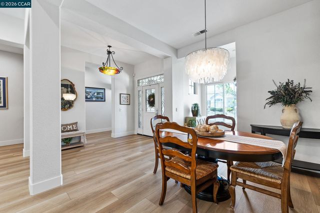 346 Gladstone Dr, Brentwood, CA 94513