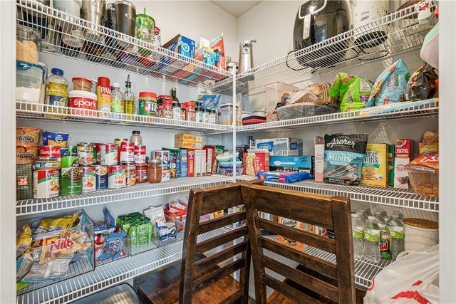 7114 Harlan Eddy Drive SW, Cedar Rapids, IA 52404