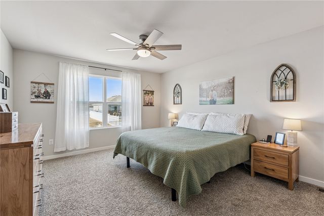 7114 Harlan Eddy Drive SW, Cedar Rapids, IA 52404