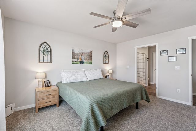 7114 Harlan Eddy Drive SW, Cedar Rapids, IA 52404