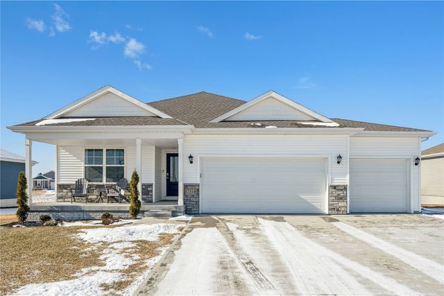 7114 Harlan Eddy Drive SW, Cedar Rapids, IA 52404