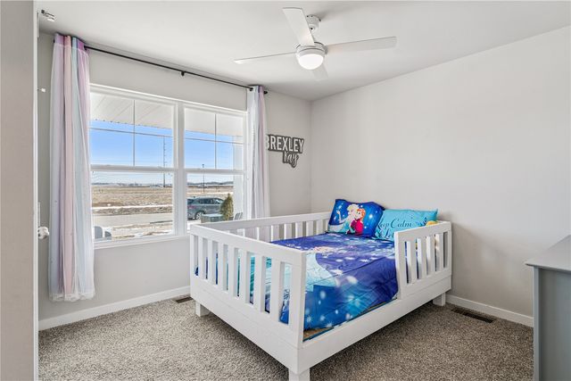 7114 Harlan Eddy Drive SW, Cedar Rapids, IA 52404