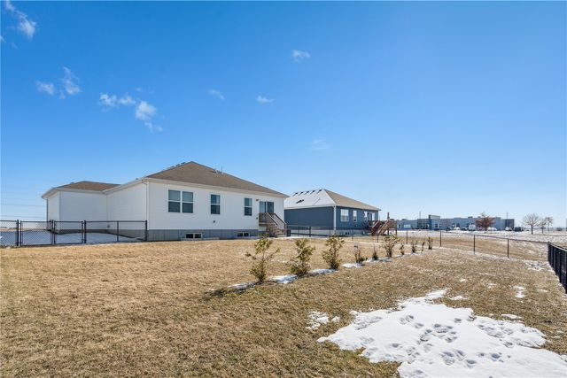 7114 Harlan Eddy Drive SW, Cedar Rapids, IA 52404