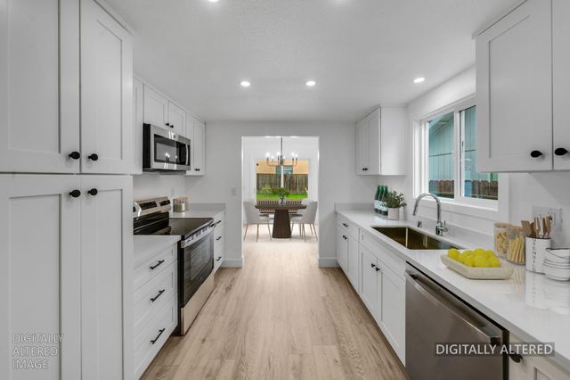 7937 Whisper Wood Way, Sacramento, CA 95823