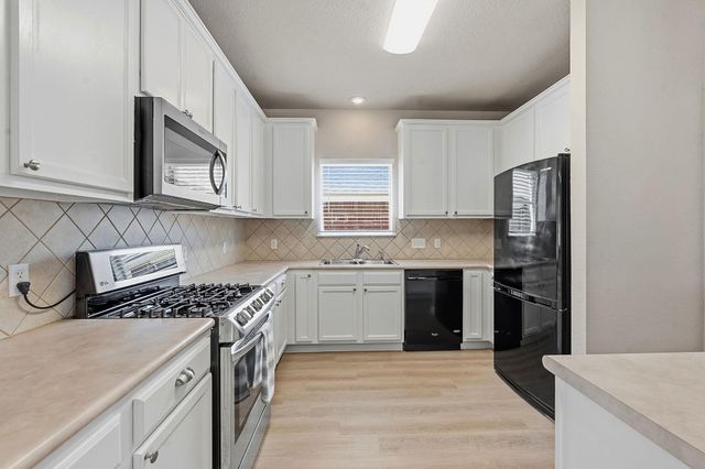 601 Brazos Bend DR, Cedar Park, TX 78613