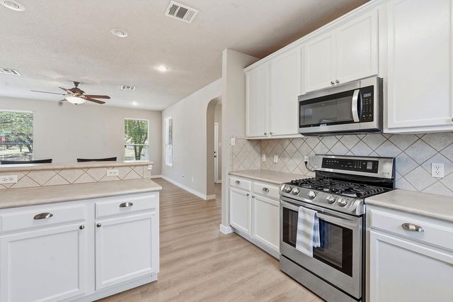601 Brazos Bend DR, Cedar Park, TX 78613